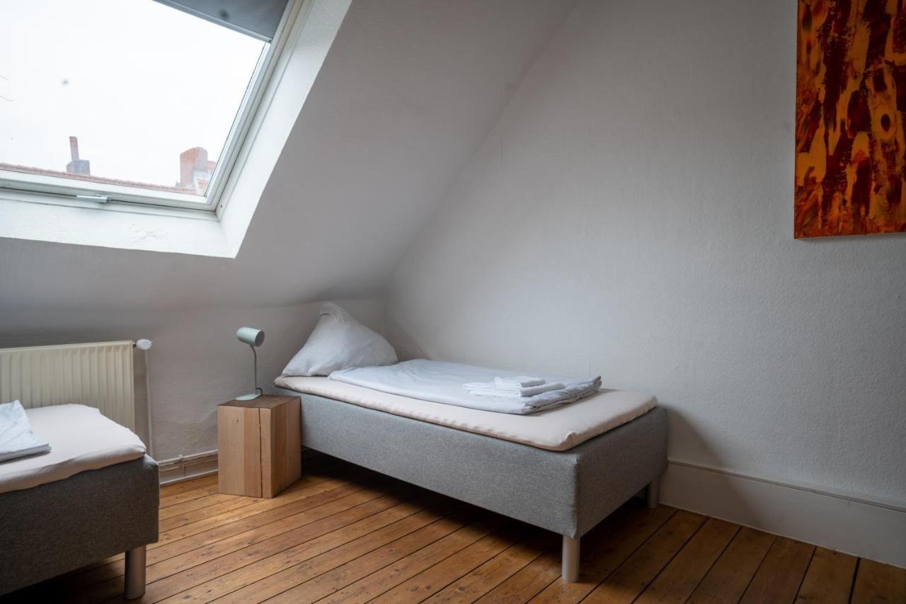 Stadtwohnungen Linden - Ferienwohnung Im Dachgeschoss Hannover Kültér fotó